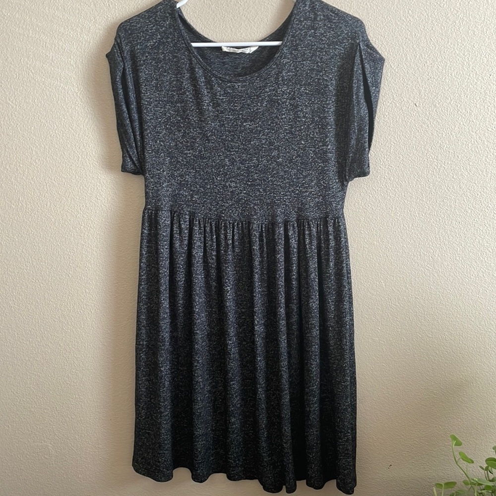 Audrey Gray Dress Size Small - Picture 1 of 6